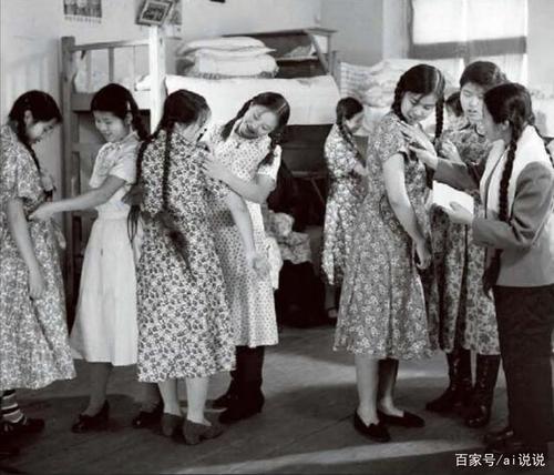 中国90年代女性服装 90年代服装女性 伤感说说吧